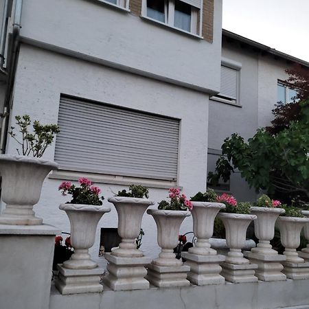 Monteur-, Ferienwohnung Mit Balkon In Hanau Bei Frankfurt Und Aschaffenburg Extérieur photo